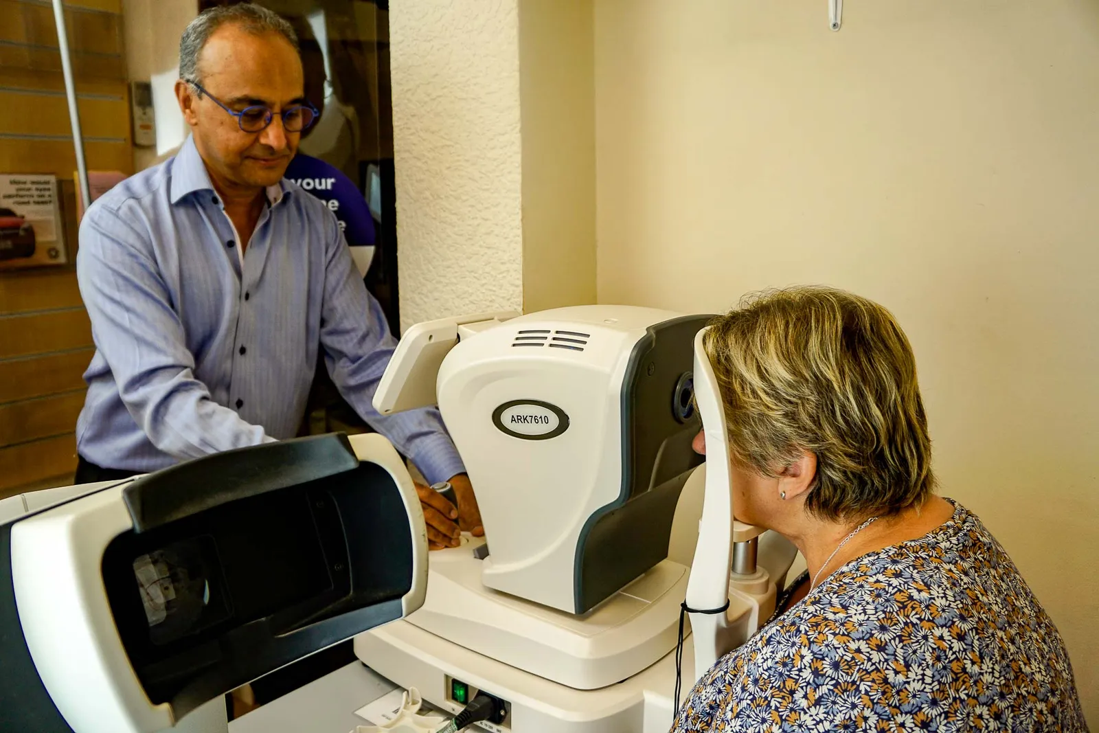 A patient having an OCT scan at Nu-Sight Opticians
